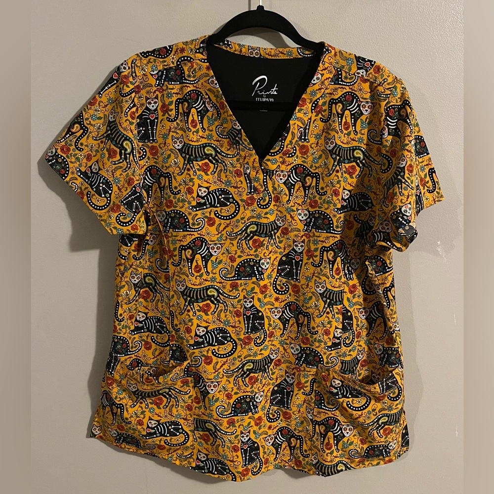 Privet Milano Yellow Cat-Print Short Sleeve V-Neck Top
